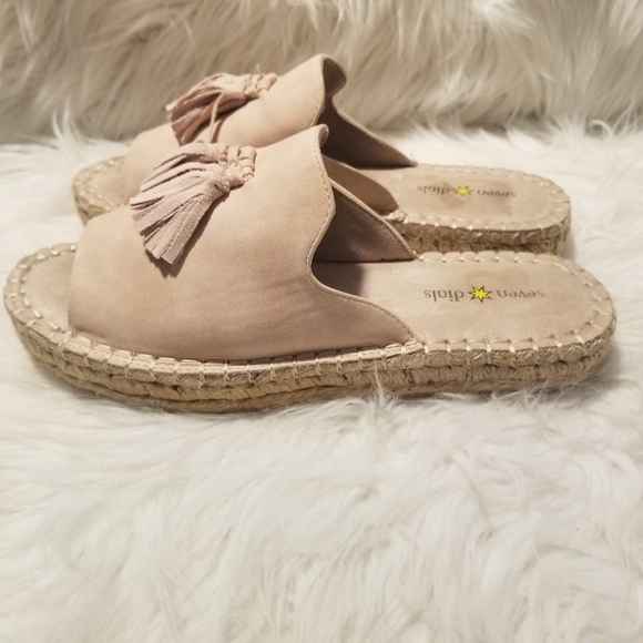 Seven Dials Wendelle Open Toe Tassle Espadrille Sandals - Picture 3 of 8